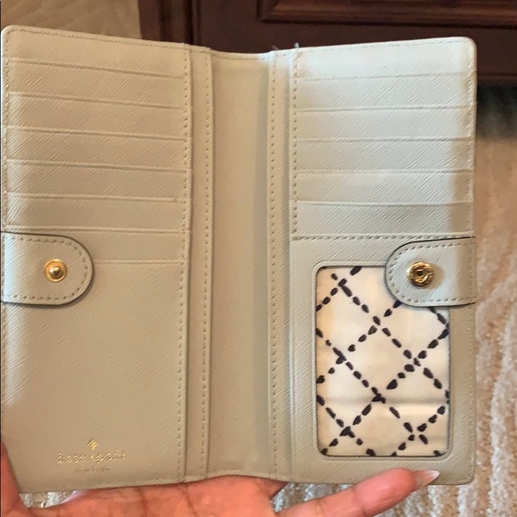 Kate Spade - Picture 3 of 4